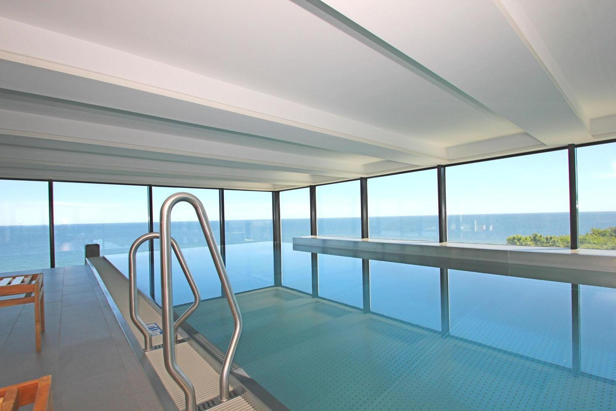 Pool Und Sauna Mit Meerblick, Direkt An Der Seebruecke - First Sellin Fewo 3 8 Exterior photo
